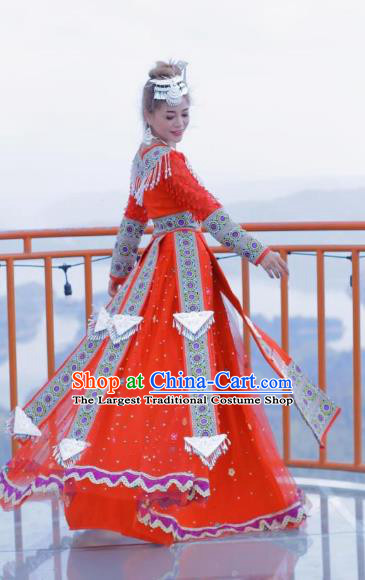 China Yunnan Nationality Red Blouse and Long Skirt Ethnic Women Fashion Miao Minority Bride Clothing