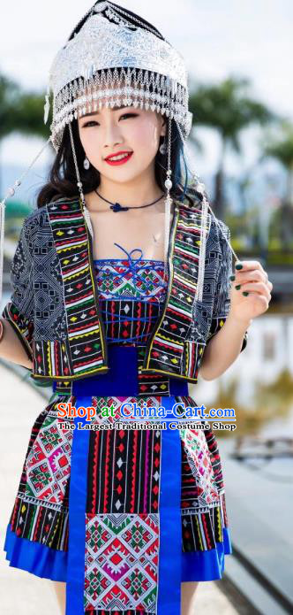China Guizhou Miao Nationality Short Dress Minority Stage Show Costumes Ethnic Women Apparels and Hair Accessories