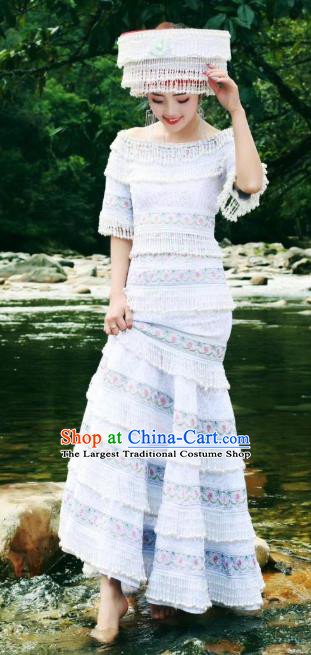 China Miao Nationality White Blouse and Skirt Ethnic Traditional Festival Costume Minority Celebration Clothes with Headdress