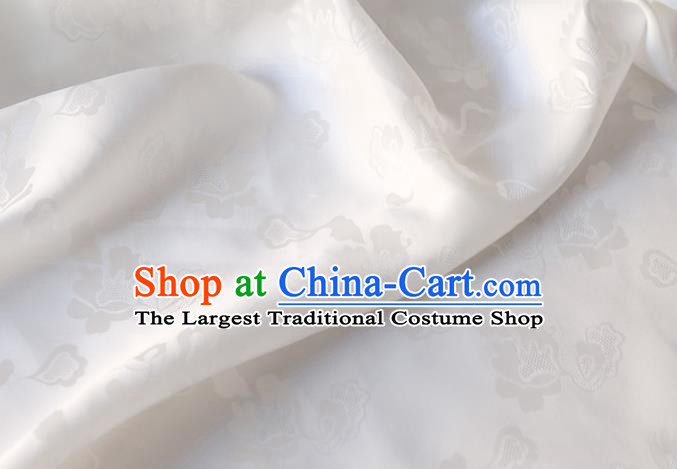 Asian Chinese Traditional Pattern Design White Silk Drapery Mulberry Silk Fabric Hanfu Satin Cloth