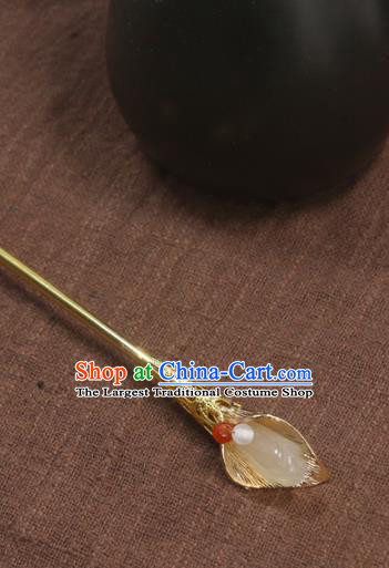 China Handmade Cheongsam Jade Mangnolia Hair Accessories Hair Stick Classical Wedding Golden Hairpin for Women