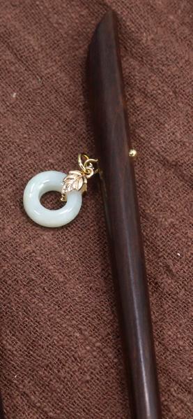 China Classical Jade Ring Hairpin Handmade Cheongsam Hair Accessories Ebony Hair Stick for Women