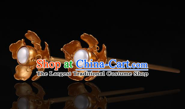 China Traditional Ming Dynasty Pearl Hair Stick Handmade Hair Accessories Ancient Empress Golden Plum Hairpin