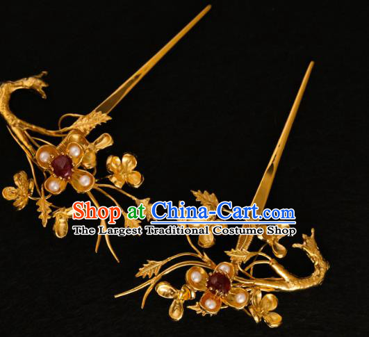 China Traditional Ming Dynasty Court Pearls Hair Stick Handmade Hair Accessories Ancient Queen Golden Plum Blossom Hairpin