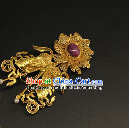 China Ancient Queen Golden Butterfly Hair Stick Handmade Hair Accessories Traditional Ming Dynasty Flower Hairpin