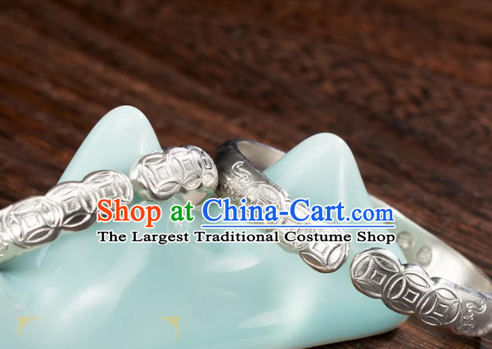 China Ancient Court Woman Carving Silver Bracelet Tang Dynasty Empress Jewelry Accessories