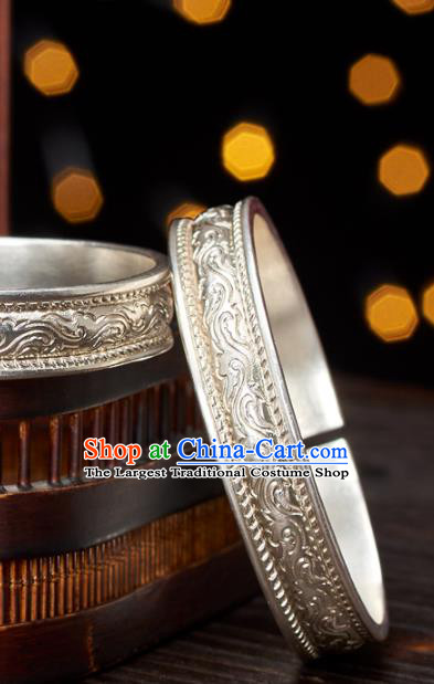 China Handmade Wedding Bracelet Carving Cloud Silver Jewelry Accessories