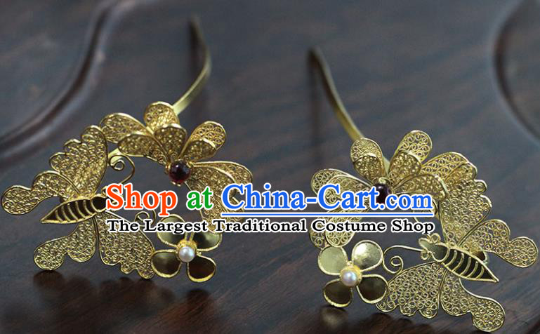 China Handmade Court Garnet Hair Stick Traditional Palace Hair Jewelry Ancient Ming Dynasty Empress Golden Butterfly Hairpin
