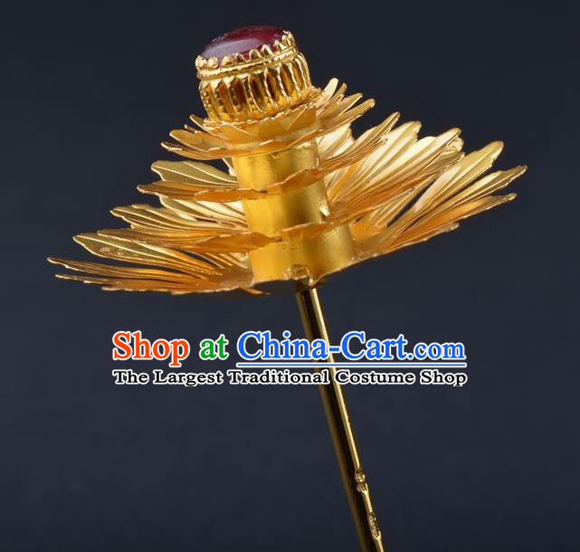 China Ancient Empress Golden Flower Hair Stick Handmade Palace Hair Jewelry Traditional Ming Dynasty Queen Ruby Hairpin