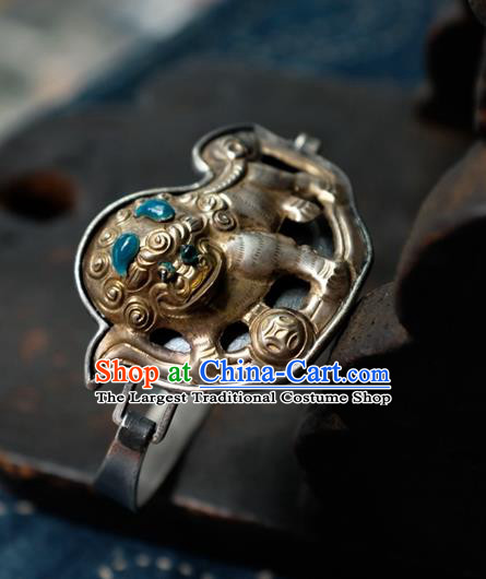 Chinese Handmade Bracelet Accessories Traditional Silver Carving Lion Jewelry