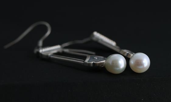 Handmade Chinese Traditional Pearl Ear Jewelry Eardrop Accessories Silver Carving Palace Earrings