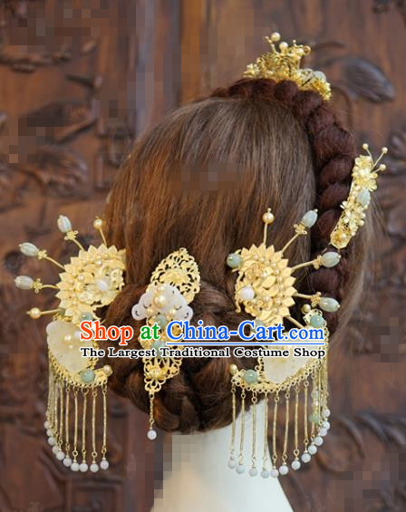 China Ancient Bride Jade Butterfly Hair Crown and Tassel Hairpins Traditional Xiuhe Suit Headdress Wedding Hair Accessories Full Set