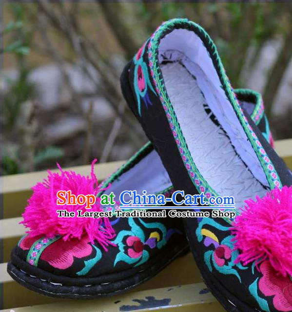Chinese Handmade Black Cloth Embroidered Shoes Hanfu Shoes Traditional National Shoes for Women