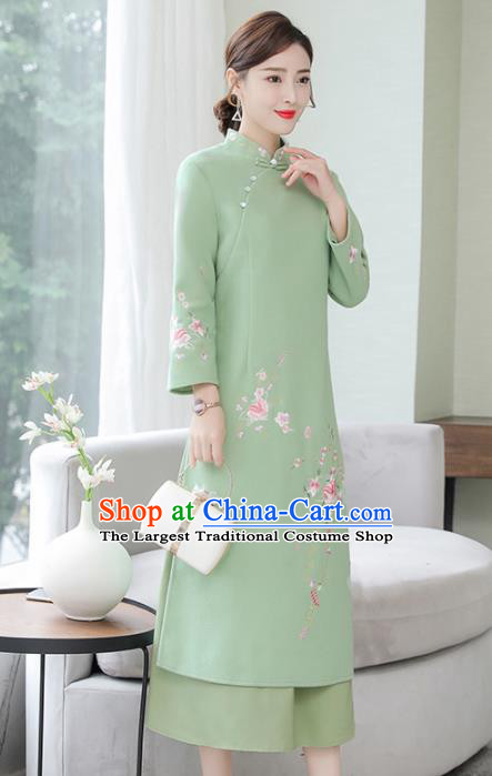 Chinese Traditional Compere Green Cheongsam Costume China National Qipao Dress for Women