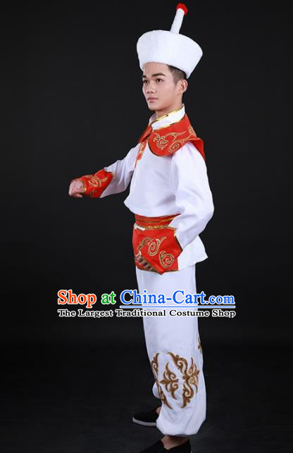 Chinese Traditional Ewenki Nationality Festival White Outfits Ethnic Minority Folk Dance Stage Show Costume for Men