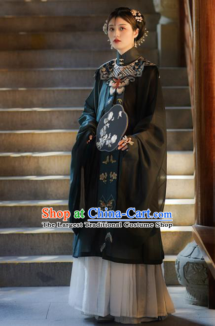 Chinese Ancient Imperial Consort Embroidered Blouse and Skirt Traditional Ming Dynasty Court Lady Costume for Women