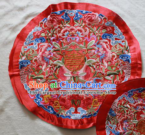 Chinese Traditional Embroidered Bats Peach Red Round Patch Embroidery Craft Embroidering Accessories
