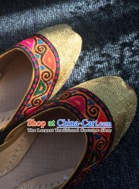 Asian India Traditional Embroidered Golden Leather Shoes Indian Handmade Shoes for Women