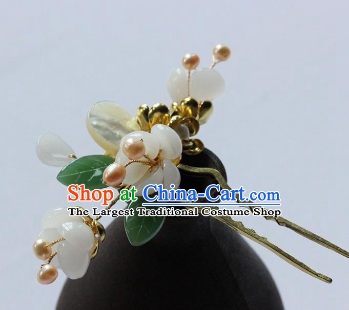 Traditional Chinese Handmade White Flowers Hairpin Headdress Ancient Hanfu Hair Accessories for Women