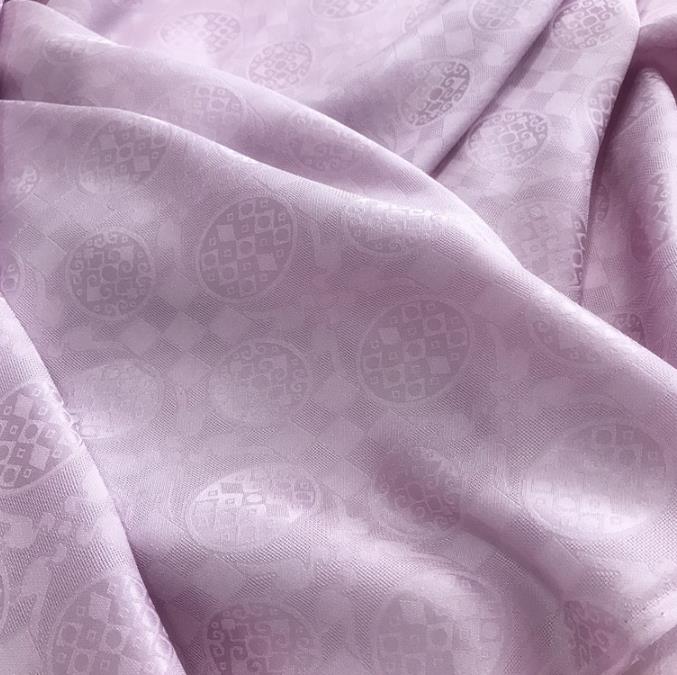 Chinese Traditional Round Design Pattern Lilac Silk Fabric Cheongsam Mulberry Silk Drapery