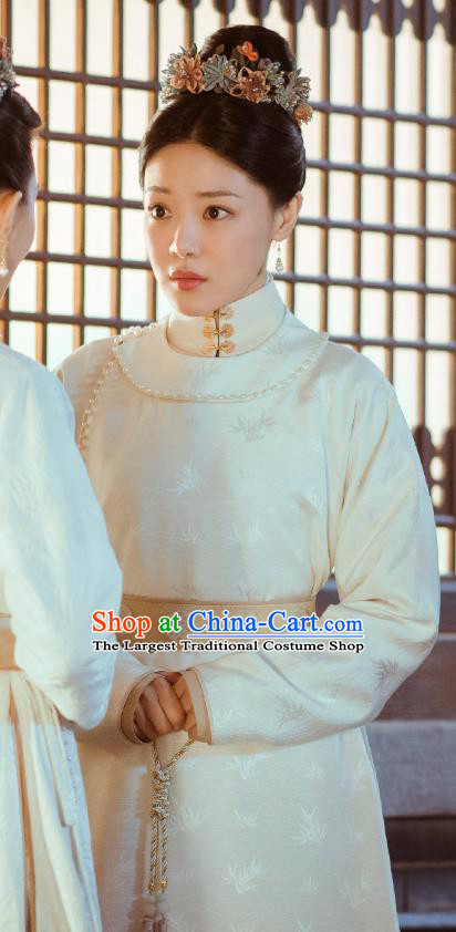 Chinese Ancient Drama Empress of the Ming Dynasty Court Maid Hu Shanxiang Replica Costumes and Headpiece Complete Set