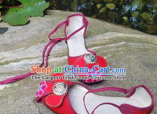 Traditional Chinese Yunnan National Red Shoes Women Shoes Embroidered Sandal