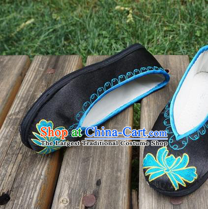 Traditional Chinese National Embroidered Black Satin Shoes Ethnic Shoes Hanfu Shoes for Women