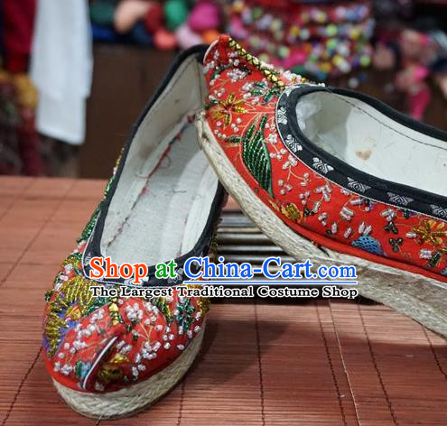 Traditional Chinese Ethnic Embroidered Beads Red Shoes Handmade Yunnan National Shoes Wedding Shoes for Women