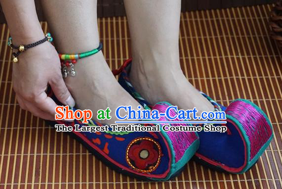 Traditional Chinese Ethnic Shoes Deep Blue Embroidered Shoes Yunnan National Wedding Shoes for Women
