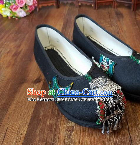 Traditional Chinese Handmade Black Cloth Shoes Yunnan National Shoes Embroidered Shoes for Women