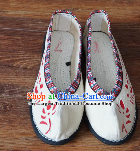 Traditional Chinese Yunnan Ethnic White Cloth Shoes Handmade National Shoes Hanfu Dress for Women