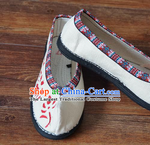 Traditional Chinese Yunnan Ethnic White Cloth Shoes Handmade National Shoes Hanfu Dress for Women