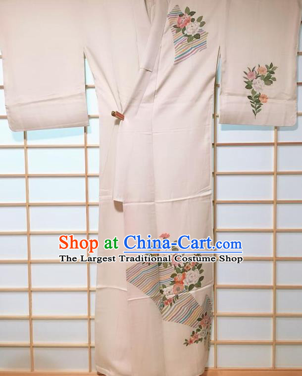 Traditional Japanese Classical Camellia Pattern Beige Kimono Japan Yukata Dress Costume for Women