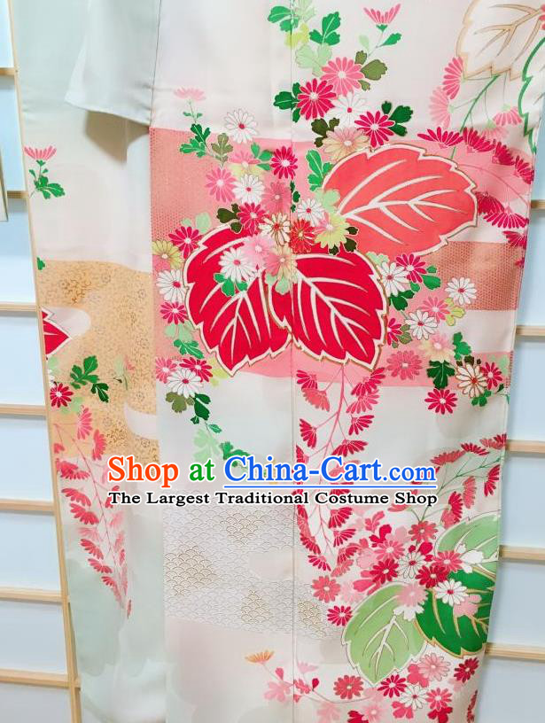 Japanese Geisha Classical Chrysanthemum Pattern Light Green Furisode Kimono Japan Traditional Yukata Dress Costume for Women