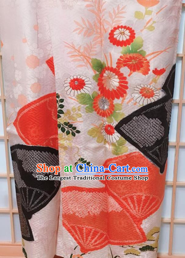Japanese Classical Chrysanthemum Fan Pattern Beige Furisode Kimono Japan Traditional Yukata Dress Costume for Women