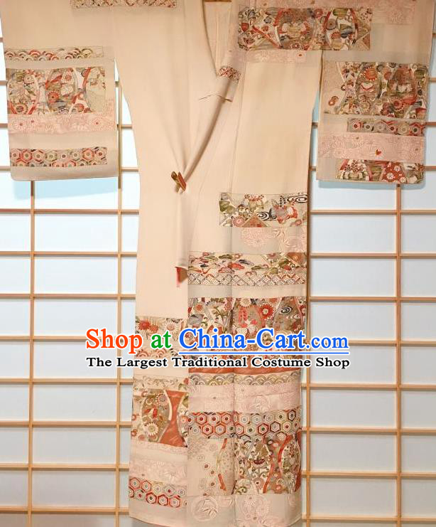 Traditional Japanese Beige Tsukesage Kimono Japan Classical Chrysanthemum Pattern Yukata Dress Costume for Women