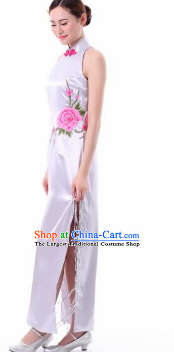 Chinese Fan Dance Grey Qipao Dress Traditional Classical Dance Stage Performance Costume for Women