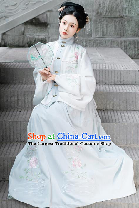 Chinese Ancient Ming Dynasty Patrician Lady Historical Costume Traditional Hanfu Embroidered Dress for Women
