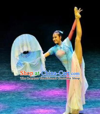 Chinese Colorful Clouds Chasing the Moon Dance Green Dress Traditional Classical Dance Stage Performance Costume for Women