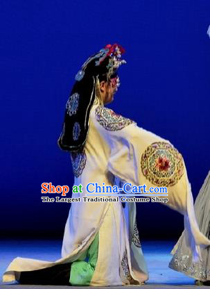 Chinese Classical Kun Opera Young Male Garment The Purple Hairpin Peking Opera Scholar Costumes White Embroidered Robe and Headpiece