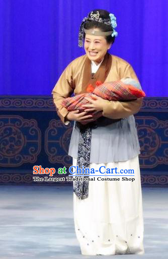 Chinese Ping Opera Old Female Servant Costumes The Wrong Red Silk Apparels and Headpieces Traditional Pingju Opera Pantaloon Dress Dame Garment