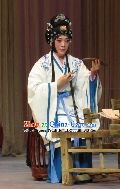 Chinese Ping Opera Tsing Yi Liu Lanzhi Apparels Costumes and Headpieces Southeast Fly the Peacocks Traditional Pingju Opera Distress Woman White Dress Garment