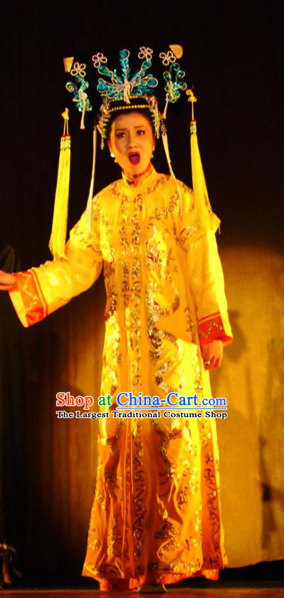 Chinese Beijing Opera Queen Garment Costumes and Headdress Shao Nian Tian Zi Traditional Qu Opera Hua Tan Apparels Qing Dynasty Imperial Empress Yellow Dress