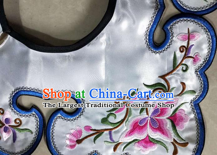Chinese Traditional Embroidered Flowers Pattern White Patch Embroidery Craft Qing Dynasty Embroidered Shoulder Accessories