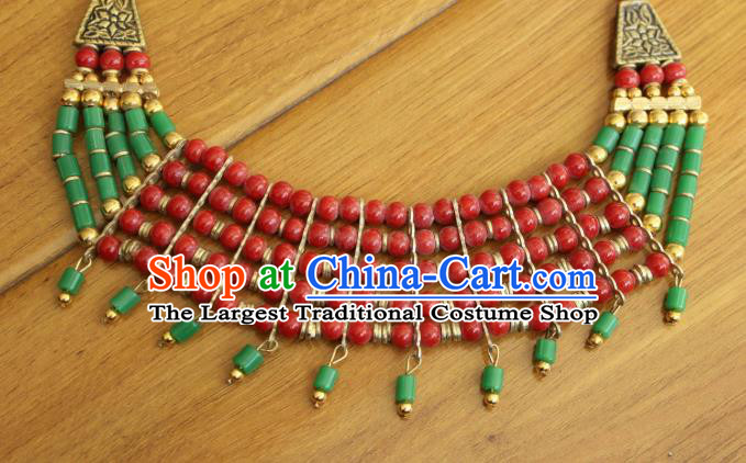 Chinese Traditional Tibetan Nationality Red and Green Beads Jewelry Accessories Decoration Zang Ethnic Handmade Silver Necklace Pendant for Women