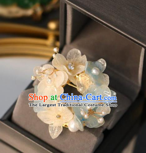 Top Grade Classical Ring Brooch Accessories Handmade Sweater Blue and Beige Flowers Breastpin Ornaments for Women