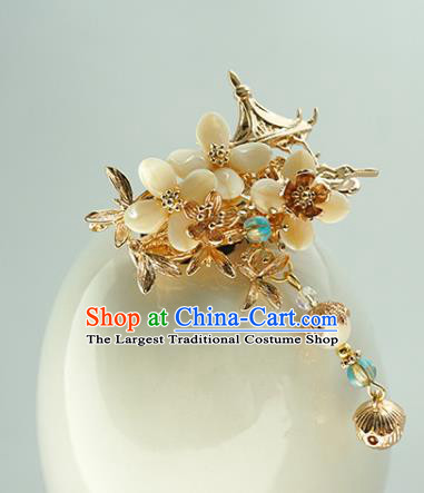 Handmade Chinese Golden Hair Claws Traditional Hair Accessories Ancient Court Classical Bell Tassel Hair Stick for Women