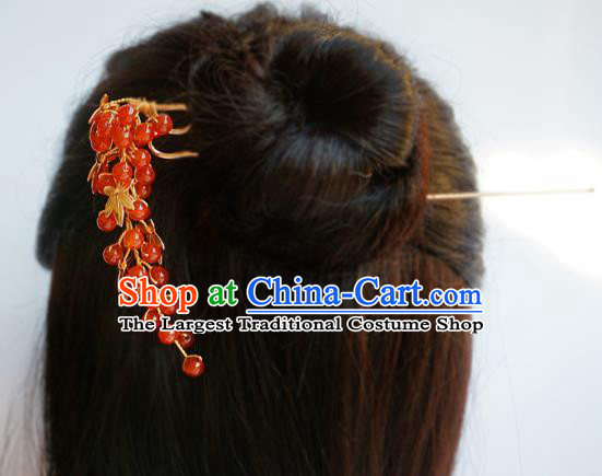 Handmade Chinese Hanfu Red Agate Beads Hair Clip Traditional Hair Accessories Ancient Golden Maple Leaf Hairpins for Women