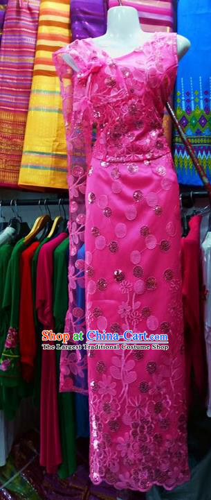 Traditional Chinese Dai Nationality Rosy Sleeveless Blouse and Straight Skirt Outfit Dai Ethnic Dance Costumes with Tippet Veil