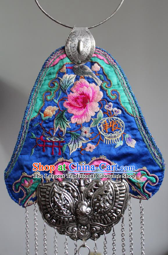 Chinese Handmade Miao Nationality Embroidered Peony Necklace Traditional Minority Ethnic Silver Carving Butterfly Tassel Necklet Accessories for Women